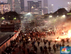 Sejarah Mencatat, Dahsyatnya Demo Darurat Indonesia Batalkan RUU Pilkada DPR Untuk Jegal Putusan MK Batal