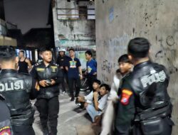 Lima Anggota Gengster Dibekuk Respati Polrestabes Surabaya di Pasar Kembang