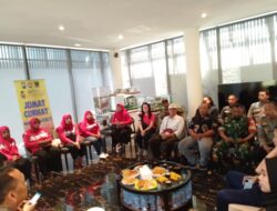 Polrestabes Surabaya Perkuat Harmoni Jelang Pilkada 2024 Lewat “Jum’at Curhat” dan Bantuan Sosial
