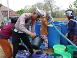 Gelar Baksos di Harlantas Bhayangkara ke – 69, Polres Bangkalan Droping 10 Tangki Air Bersih di 2 Desa