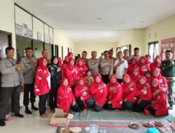 Polrestabes Surabaya Gelar Jum’at Curhat dan Bagikan Bantuan Sosial, Mendukung Kondusifitas Pilkada 2024