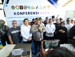 *Menteri Perdagangan Apresiasi Polres Pelabuhan Tanjungperak Ungkap Barang Impor Ilegal Senilai 9,8 M