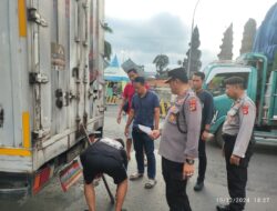 KAPOLSEK GILIMANUK PIMPIN KRYD DI PINTU MASUK BALI MENJELANG NATAL 2024 DAN TAHUN BARU 2025