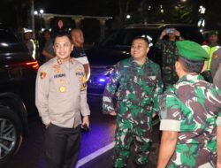 Operasi Lilin Semeru, Polres Sampang Bersama TNI Laksanakan Patroli Skala Besar di Malam Perayaan Natal 2024