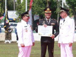 Kapolres Jember Terima Dua Penghargaan dalam Upacara Hari Jadi Kabupaten Jember ke-96