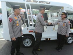 Optimalkan Pelayanan Publik, Kapolda Jatim Serahkan Mobil Shuttle Semeru SPKT