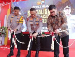 Kapolda Jatim Resmikan GOR Bulutangkis Tathya Dharaka Polres Kediri Kota
