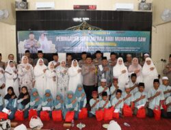 Peringatan Isra Mi’raj 1446 H di Polres Pelabuhan Tanjung Perak Santuni Puluhan Anak Yatim