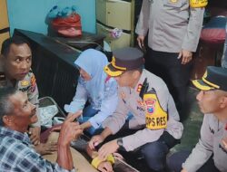 Warga Terharu saat Pemuda ODGJ di Gresik Dibantu Kapolres