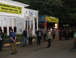 Jaga Keamanan Ramadan, Kapolres Pelabuhan Tanjung Perak Gelar Patroli Skala Besar dan Berbagi Sahur