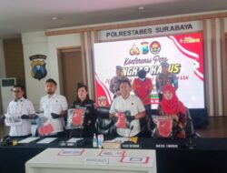 Polrestabes surabaya ungkap kasus seorang pembunuhan ayah kandung sendiri
