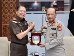 Kapolda Jatim Terima Kunjungan Kajati Perkuat Sinergitas Antar Lembaga Penegak Hukum