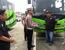 Polantas Menyapa : Operasi Zebra Semeru PJR Polda Jatim Beri Edukasi Tertib Lalin