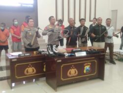 Polrestabes Surabaya ringkus 2 orang pencuri pju dan kabel telkom 