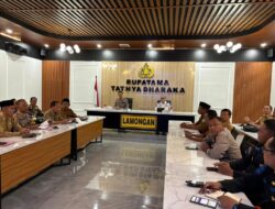 Polres Lamongan Atensi Perlintasan Kereta Api Sebidang Jelang Operasi Ketupat Semeru 2026