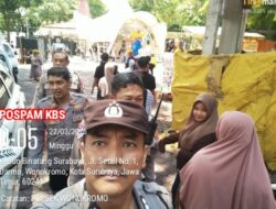 Libur Lebaran Aman, Polrestabes Surabaya Intensifkan Patroli Jalan Kaki di Kebun Binatang Surabaya