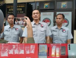 Kompak” Dua Warga Wonokusumo Jadi Pengedar Sabu, Anak Indekos Jeruji Besi, Ayah DPO Polres KP3