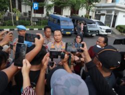 Polrestabes Surabaya Amankan Tersangka Pencabulan Tujuh Anak Dibawah Umur