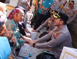 Sambut Hari Bhayangkara ke-80, Polres Lamongan Bedah Rumah Warga Tak Layak Huni dan Salurkan Bansos