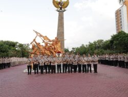 Polrestabes Surabaya Gelar Ziarah di TMP jelang Hari Bhayangkara ke-80, Mengenang Jasa Pahlawan sebagai Spirit Pengabdian Polri