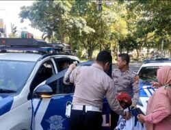 Diantar Polisi, Bocah SD di Gresik yang Tersesat Jalan Pulang Akhirnya Bertemu Orang Tuanya