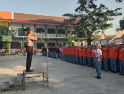 Police Go To School: Polres Mojokerto Kota Tanamkan Disiplin dan Kesadaran Kamtibmas Kepada Pelajar