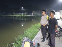 Kapolsek Pakal Dukung Ketahanan Pangan Melalui Pendampingan Budidaya Ikan Air Tawar di Kelurahan Sumberrejo