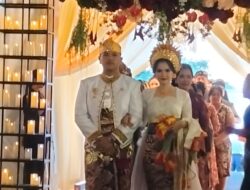 Happy wedding ir imade pariarta dan ibu dewi mutiara 