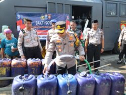 Peringati HUT ke-81 RI, Polres Pasuruan Kota Salurkan Air Bersih untuk Warga Pesisir