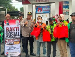 Polsek Kebomas Gandeng YALPK Group Gelar Baksos Ojol Gresik Sumringah Dapat Sembako dan BBM Gratis