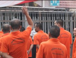 Pagi Dimulai dengan Disiplin, WBP Lapas Sidoarjo Ikuti Senam dan Pengarahan Petugas Menjaga kebugaran sekaligus membangun kedisiplinan menjadi bagian dari rutinitas pembinaan Warga Binaan Pemasyarakatan (WBP) di Lapas Kelas IIA Sidoarjo.