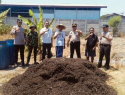 Polres Tanjung Perak Salurkan 2 Kubik Kompos untuk Lahan Jagung Kenjeran, Dukung Program Ketahanan Pangan