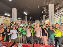Cangkrukan Ojol Kamtibmas, Polres Tanjung Perak Ajak Driver Jadi Pelopor Keselamatan.