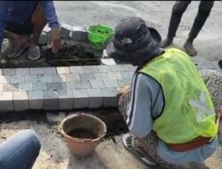 Jalan Sudah Bagus Dibongkar, Proyek Batu Alam Didepan MPP Siola Disorot AMI Untuk Apa Anggaran Dihabiskan
