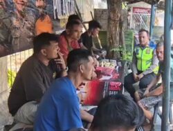 Sosialisasi Tertib Lalu Lintas, Satlantas Polres Pelabuhan Tanjung Perak Imbau Sopir Truk Manfaatkan Buffer Area