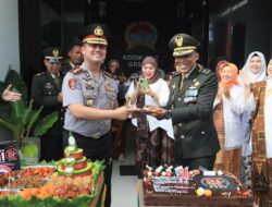 Polres Gresik Beri Kejutan HUT TNI ke-81, Sinergitas TNI-Polri Semakin Solid