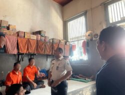 Menyapa, Mendengar, Memastikan: Kalapas Sidoarjo Blusukan ke Blok Hunian